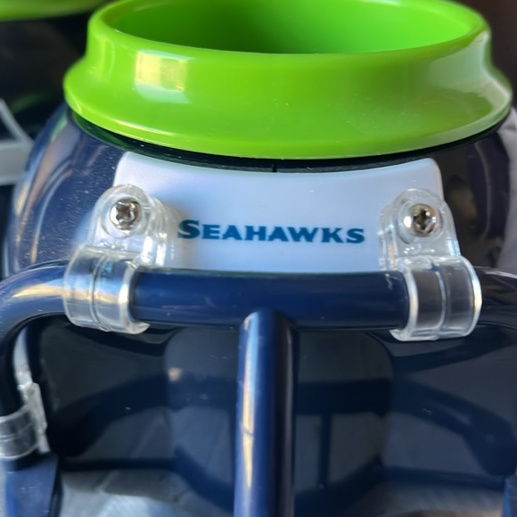 NFL Seattle Seahawks CanHolder/Cups - Picture 6 of 8